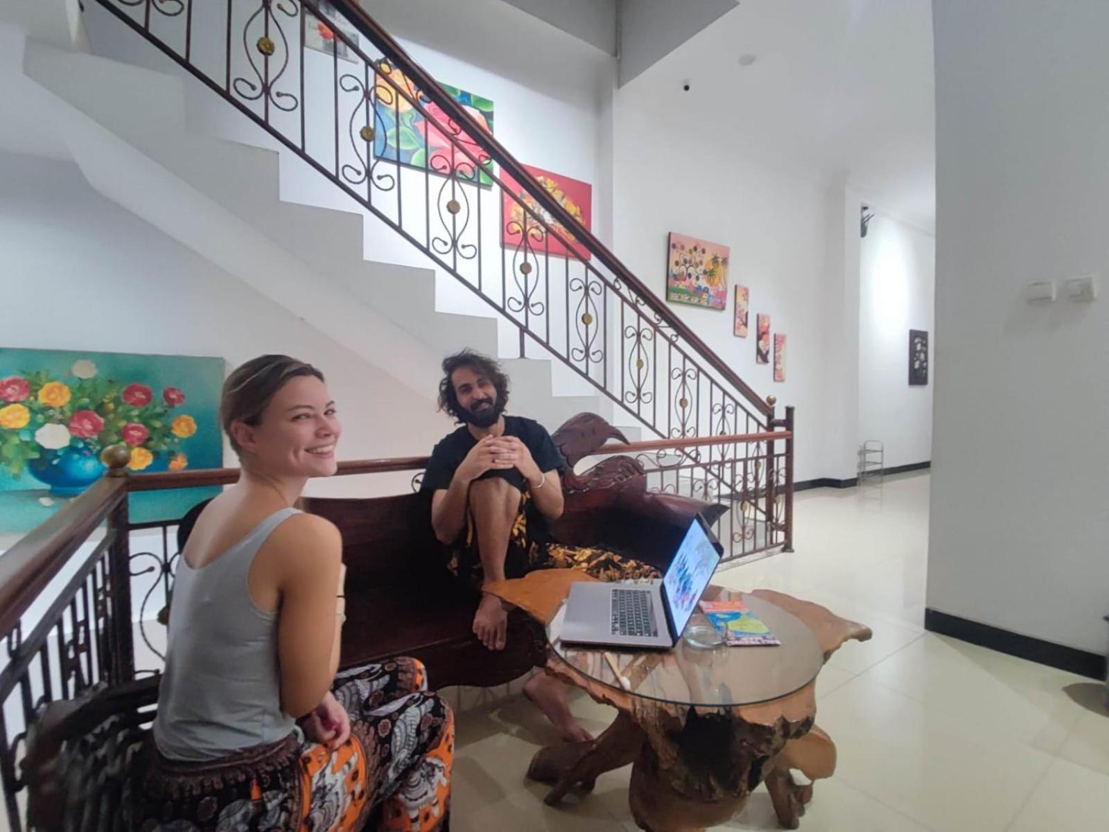 Fora Capsule Hostel Tuban Кута Екстериор снимка